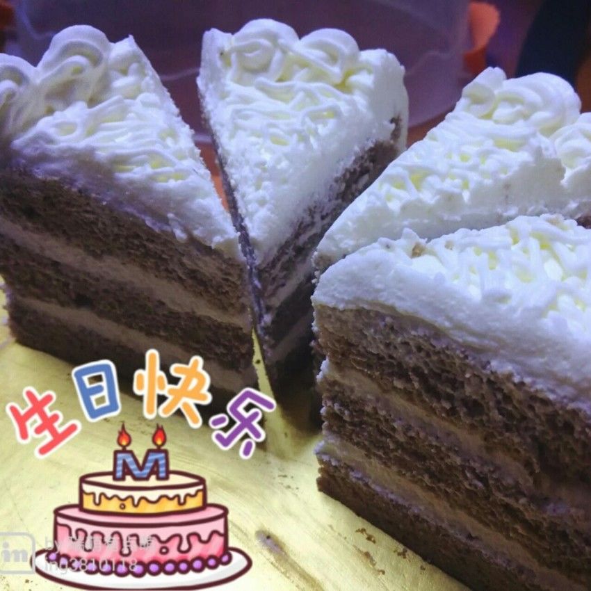 咖啡戚风淡奶油生日蛋糕