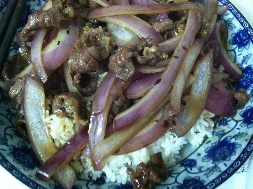 孜然牛肉盖浇饭