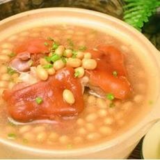 黄豆猪蹄汤