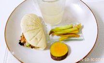 20141030 早餐 冰糖银耳梨汁、芥蓝、红薯、荷叶饼夹鲜虾肉饼。的做法