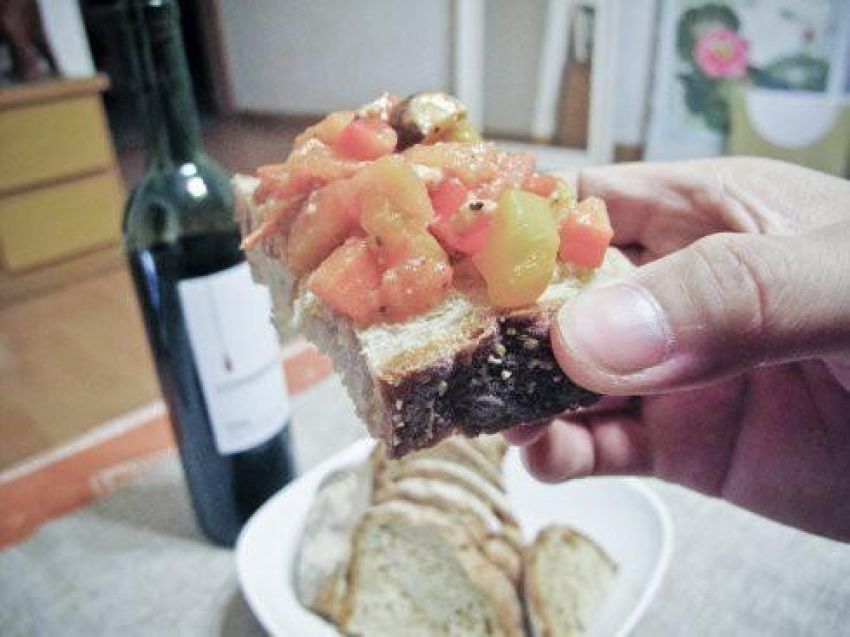 西红柿酱料面包