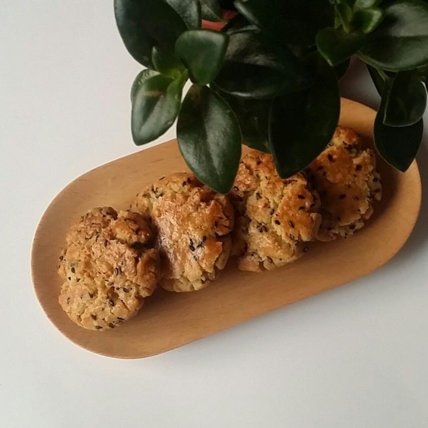 杏仁粉黑芝麻芝麻酥饼