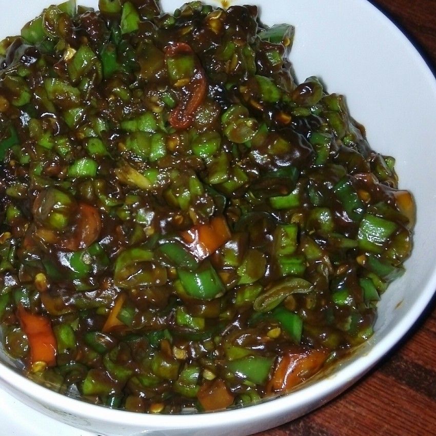 甜面酱炒豆角尖椒