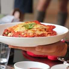 用烤箱搞定一道经典意料：奶酪焗烤茄子(Parmigiana)~跟孔卡家大厨学做意料