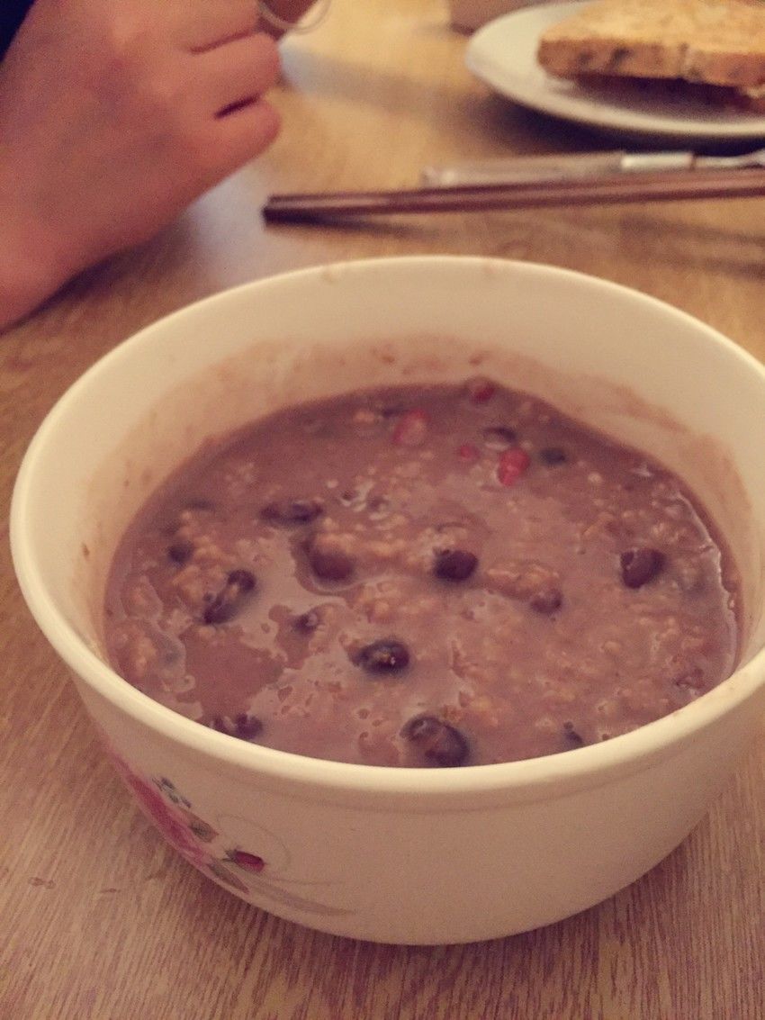 豆奶红豆燕麦粥