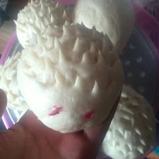 小刺猬美味奶黄包