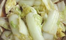 猪独立下厨 缘分炒白菜一份的做法