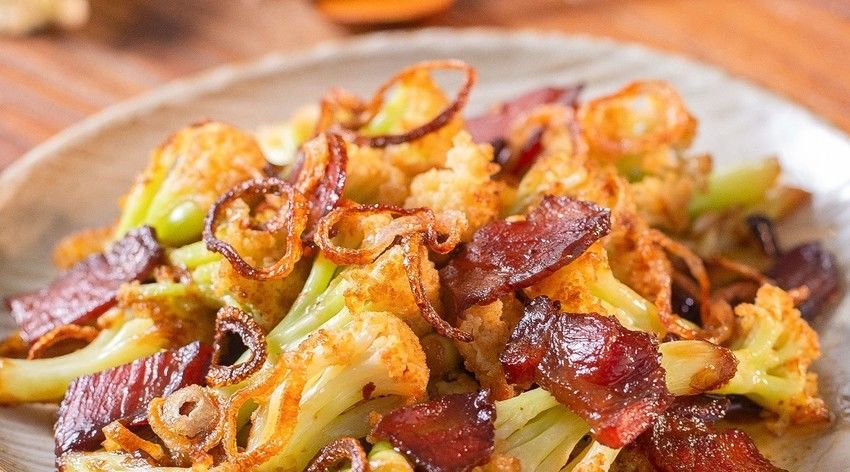 【干煸花菜】这样炒菜配米饭，干香入味一级鲜！