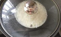 麻麻的私房菜—炒菜锅蒸米饭的做法