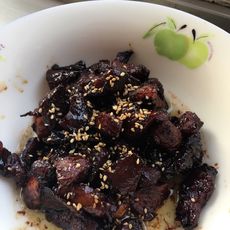 有点干巴得瘦瘦瘦肉红烧肉