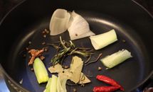 迷迭香味道的火锅汤底的做法