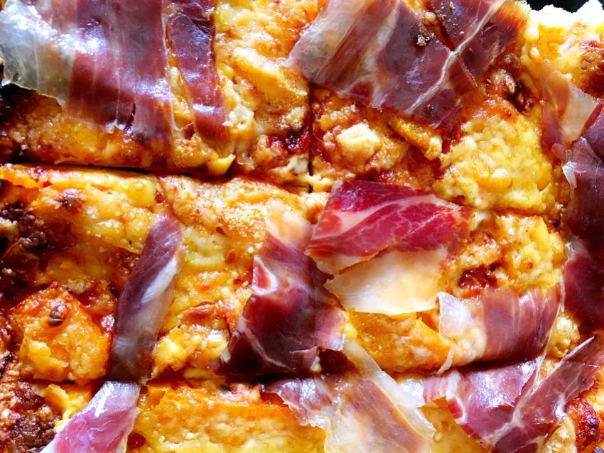 西班牙火腿南瓜pizza--生肉也有想象不到的丰腴