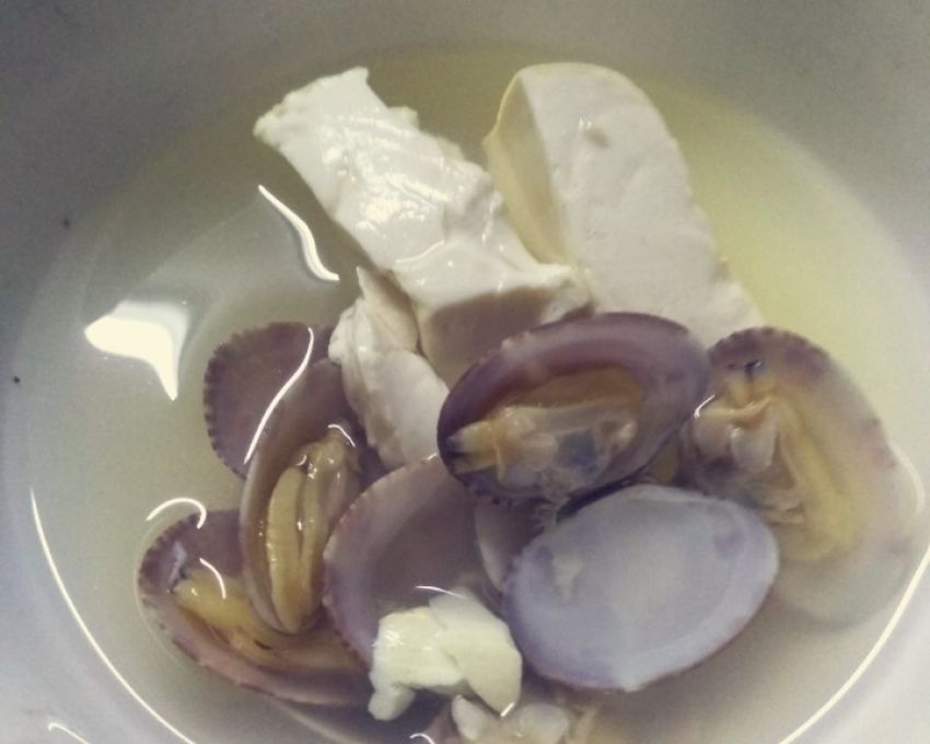 花蛤豆腐汤