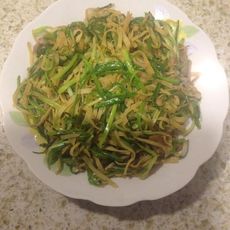 肉丝蒜苗干豆腐