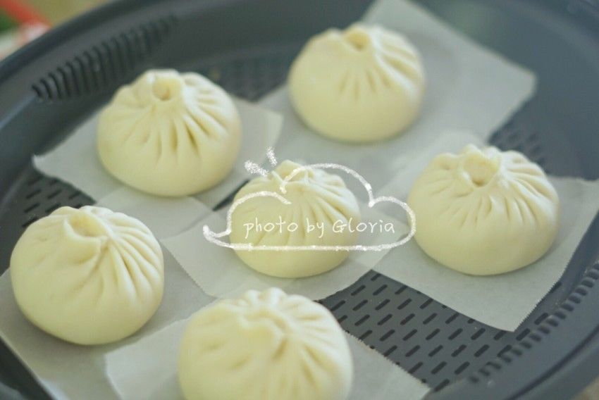 鲜嫩多汁肉包子