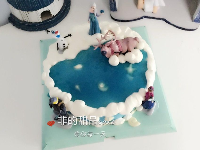 冰雪奇缘极地版蛋糕