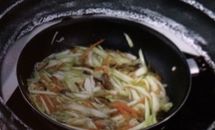 西葫蘆燴銀絲的做法