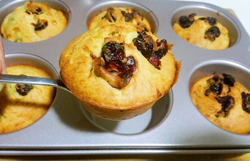低油低糖：香蕉马芬蛋糕（蔓越莓装饰）