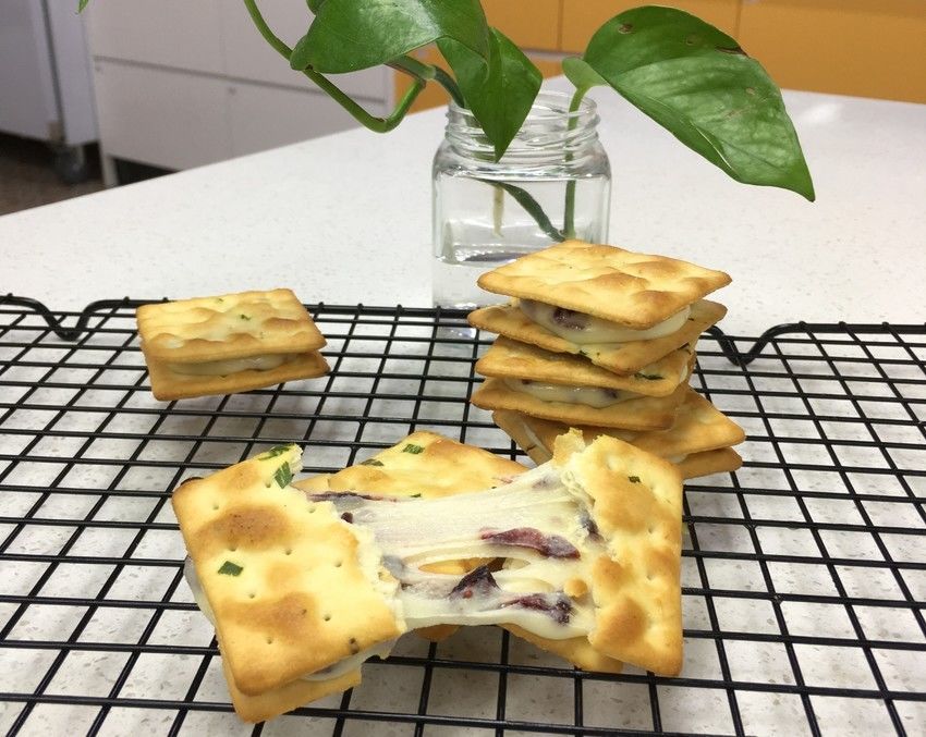 【暖暖焙家】牛扎饼（牛轧饼），棉花糖版，蔓越莓味 & 芝士奶黄味