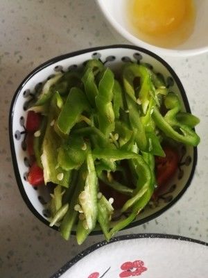 培根炒干菇的做法步骤 第3步