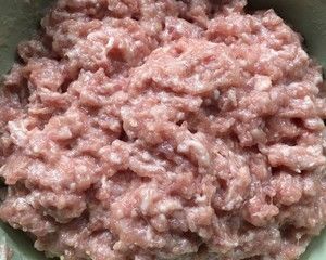 姑妈的抄手馅儿的做法步骤 第1步