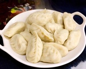 西葫芦鸡蛋馅儿饺子(内有柳叶饺子手法视频)的做法步骤 第9步