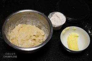 西瓜型港式吐司（手揉版）的做法步骤 第6步