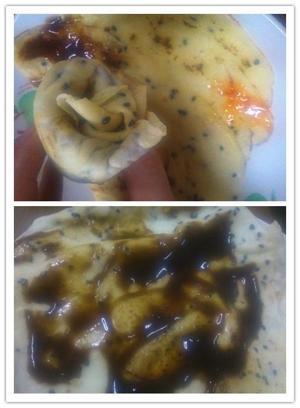 芝麻鸡蛋饼的做法步骤 第4步