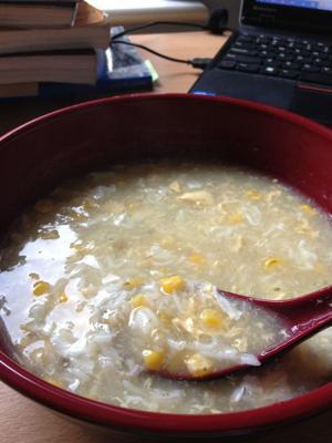 鸡茸玉米蛋花汤泡饭的做法步骤 第6步