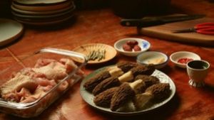 羊肚菌石斛鸡汤的做法步骤 第1步