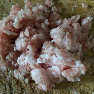 芝麻肉末茄丁的做法步骤 第2步