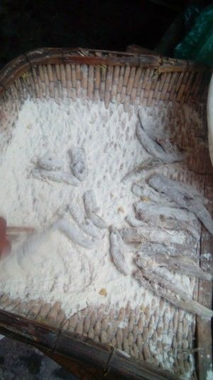 油炸鱼的做法步骤 第2步