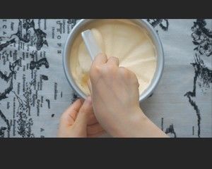 一次就成功的戚风蛋糕（6寸）的做法步骤 第11步
