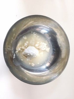 台湾传统早餐快手全麦芝士肉松蛋饼的做法步骤 第1步