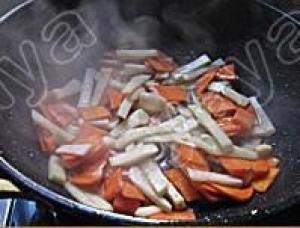 泡菜炒鸭肉的做法步骤 第3步