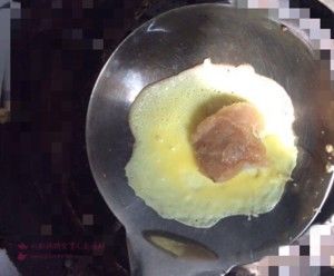 适合9个月以上宝宝食用的蛋皮肉饺的做法步骤 第7步