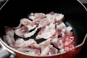 超下饭的辣白菜五花肉的做法步骤 第2步
