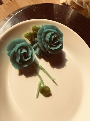 豆沙裱花—第一次基础练习的做法步骤 第1步