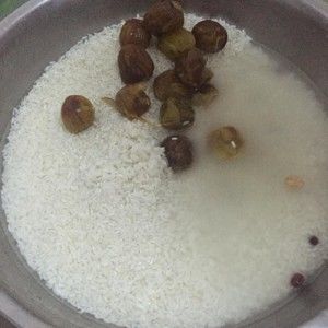 蜜枣花生粽子的做法步骤 第1步