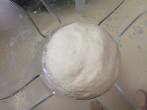 核桃奶酪餐包（手揉版）的做法步骤 第4步