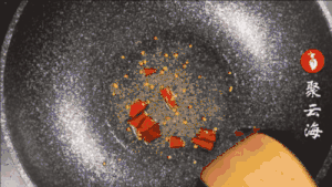 云南菜:酸菜红豆+(内附视频)的做法步骤 第3步