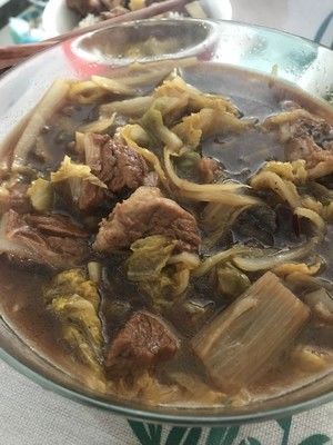 东北酸菜炖月牙骨的做法步骤 第5步