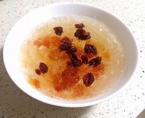 蔓越莓桃胶雪燕皂角米银耳羹 by wqy的做法步骤 第4步