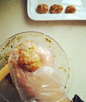 宝宝辅食之青菜手工肉丸的做法步骤 第5步