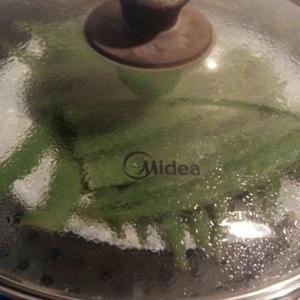 健康菜清蒸秋葵的做法步骤 第2步