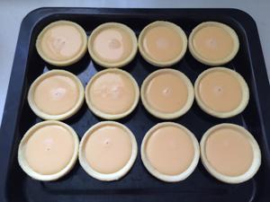原料最少、制作最简单、卖相不错又非常好吃的酥皮蛋挞的做法步骤 第7步