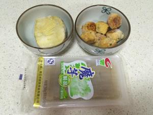 《昨日的美食》之竹笋、雁拟豆腐和蒟蒻的煮物的做法步骤 第2步