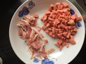 菠萝炒饭—初恋de味道的做法步骤 第2步
