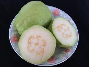 酸梅吻过芭乐—阿Q私家小厨的做法步骤 第3步