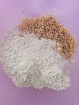 自制虾条的做法步骤 第2步